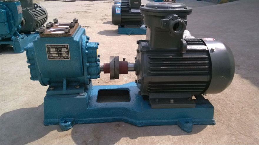 QQ圖片20171009165449.jpg JL-A系列 KF-8-0.6BT4型抽油裝置交付現(xiàn)場